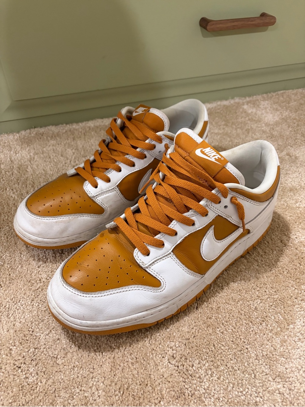Nike Men’s Low-Top Dunks